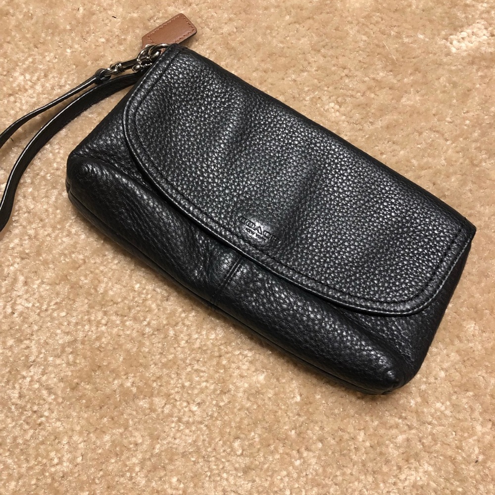 Coach nice size wristlet